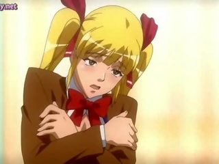 Anime med koketování a dělá nohapráci