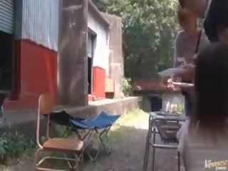 Inviting الآسيوية فام fatale يحصل على صاخب الرجيج
